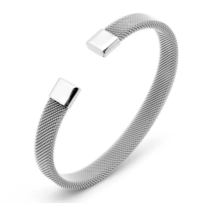 Punk Simple Silver Color Twisted Mobius Cuff Bangles Infinite Loop Bracelet Men\'s Fashion Casual Party Jewelry Gift